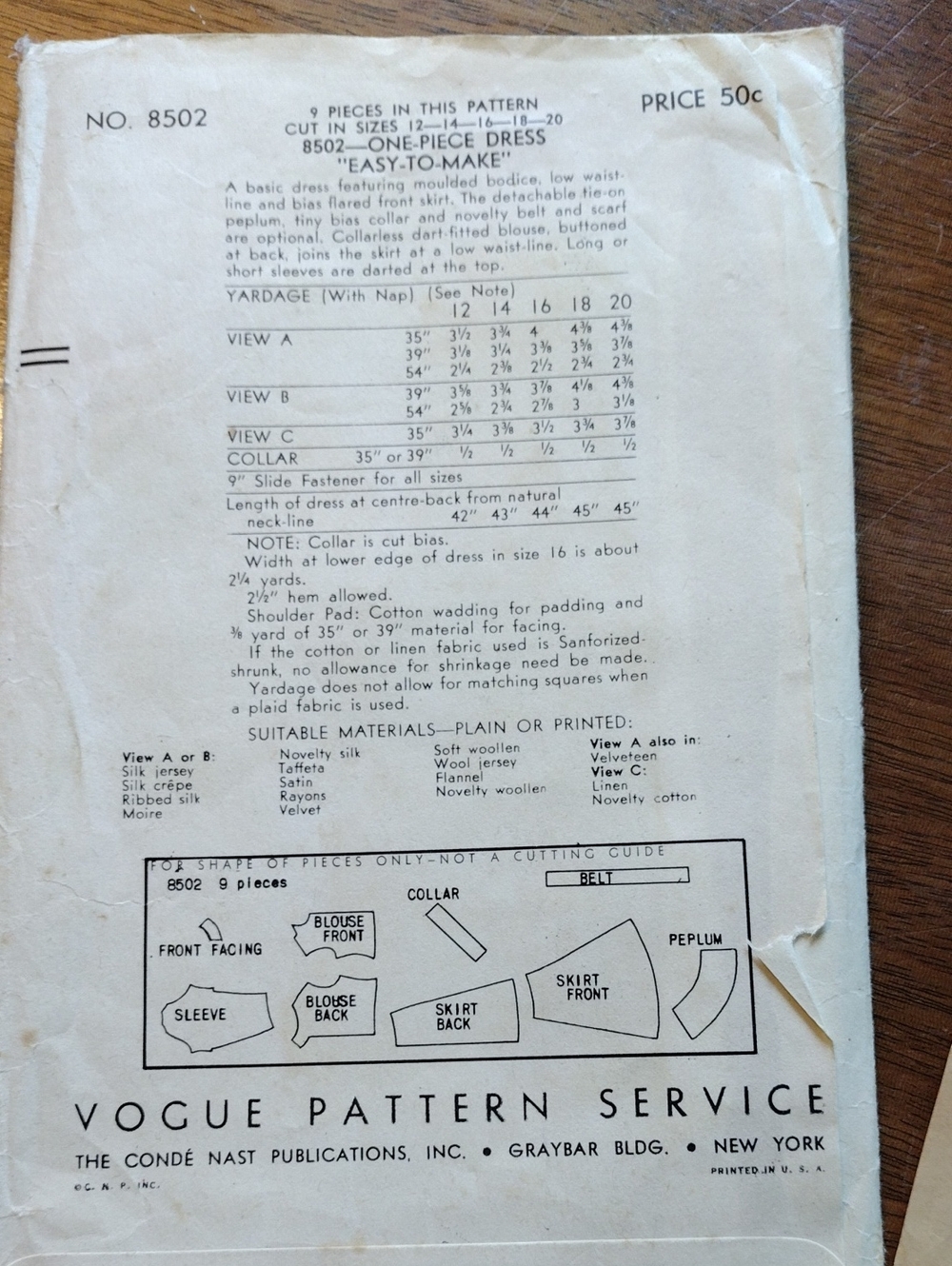 Vogue Pattern Women's Black Vintage Dress with Red Accents - Picture 2 of 3